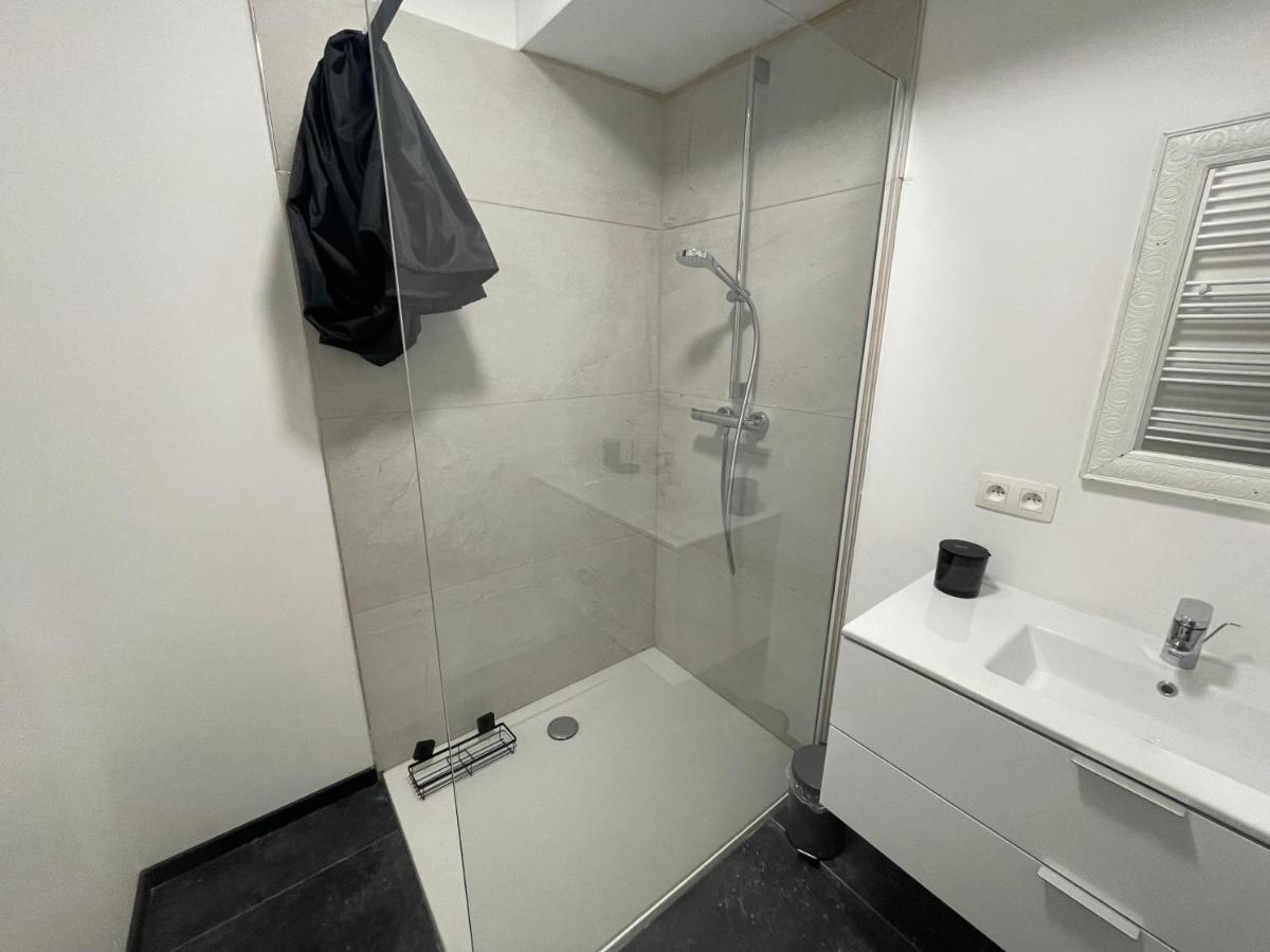 Le Pre Sous L Eau - Moderna Apartment Anhee Exterior photo